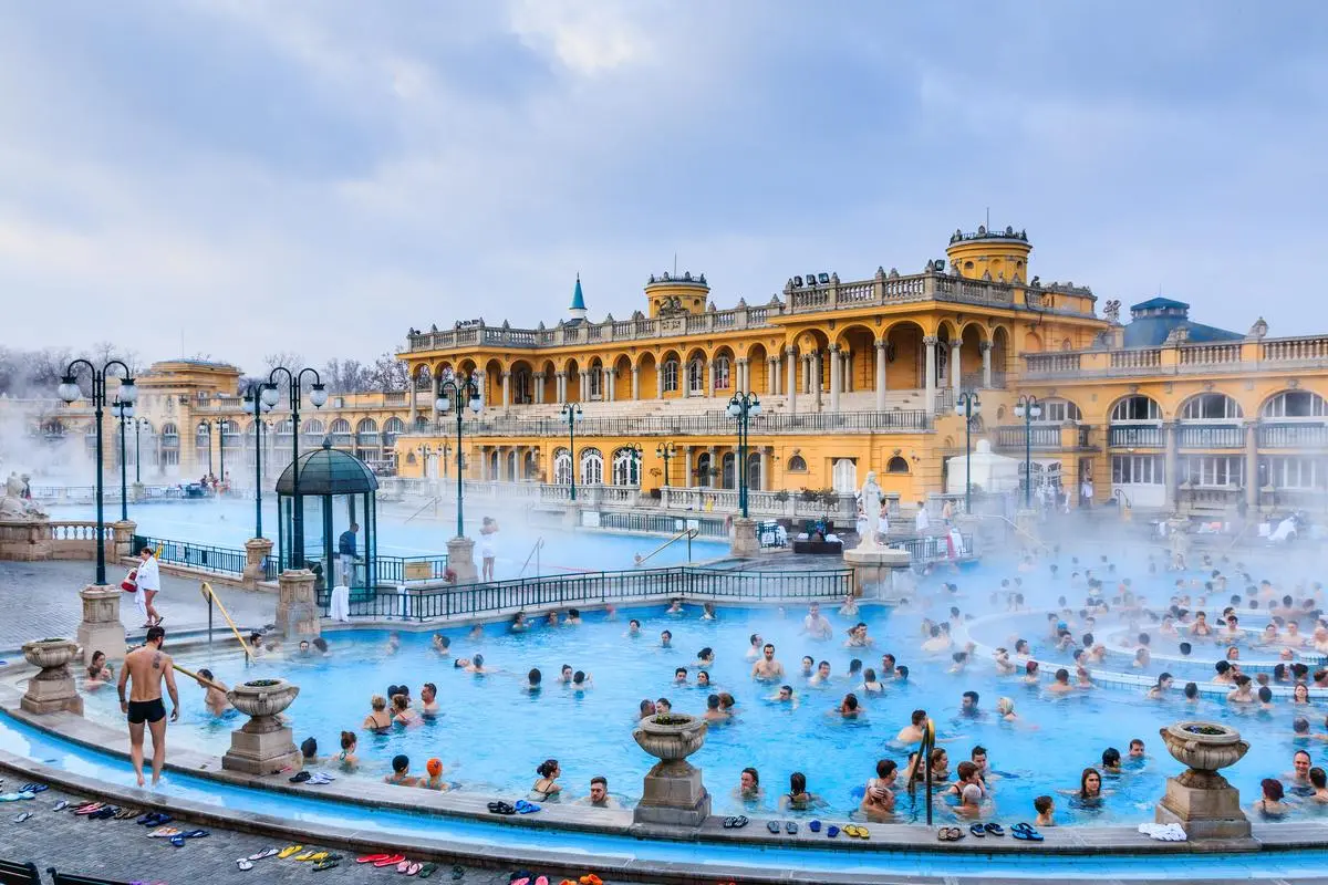 Les meilleurs thermes de Budapest : guide complet pour une visite réussie